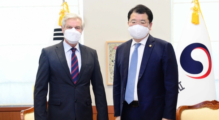 Vice FM meets German envoy to discuss bilateral ties, pandemic, peninsula peace