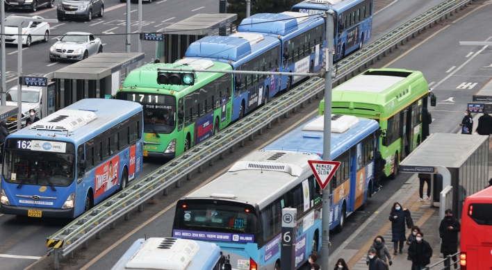 Seoul's public transport ridership fell sharply last year due to COVID-19: data