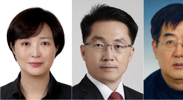 Moon picks new secretaries for digital communication, culture, industry