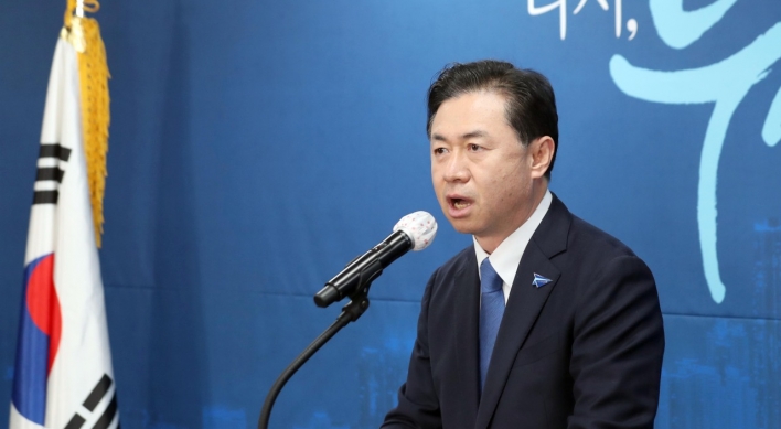 Ex-Oceans Minister Kim Young-choon wins ruling party ticket for Busan mayoral election