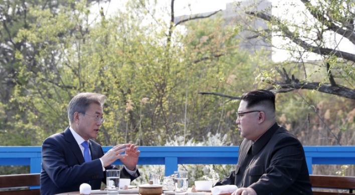 Persuading US to ease sanctions 'top priority' for implementing inter-Korean summit agreements: poll