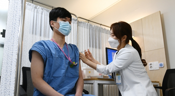 S. Korea to begin inoculating people aged 65 or over at nursing homes, hospitals this week