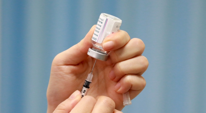 Over 70% of S. Koreans willing to receive COVID-19 vaccine shots: poll