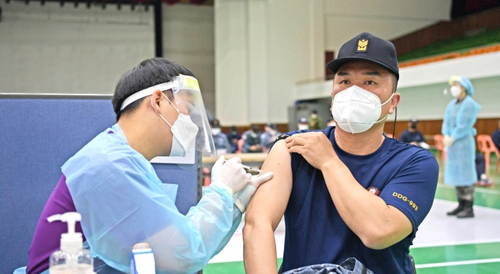 S. Korea faces looming COVID-19 vaccine shortage