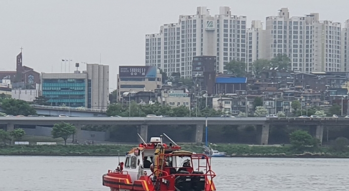 [Newsmaker] Father bids farewell to son found dead in Han River