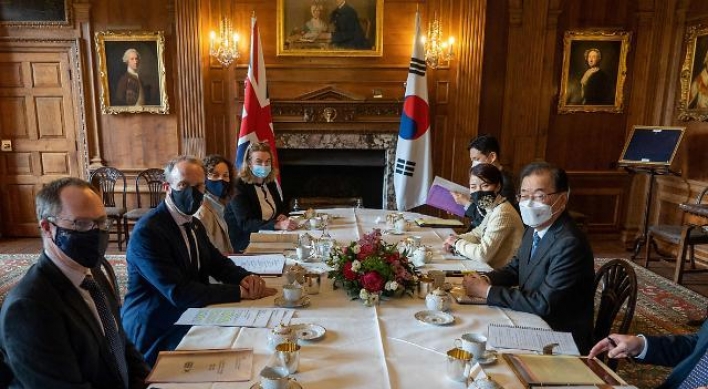 Top diplomats of S. Korea, Britain agree on cooperation on vaccine access, climate change