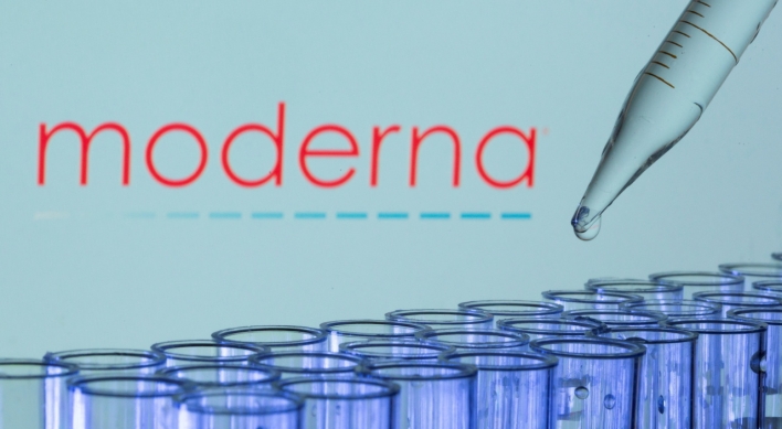 1st batch of Moderna COVID-19 vaccine arrives in S. Korea