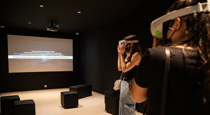 Exhibition displaying VR content on Oscar-winning “Parasite” kicks off in Paris