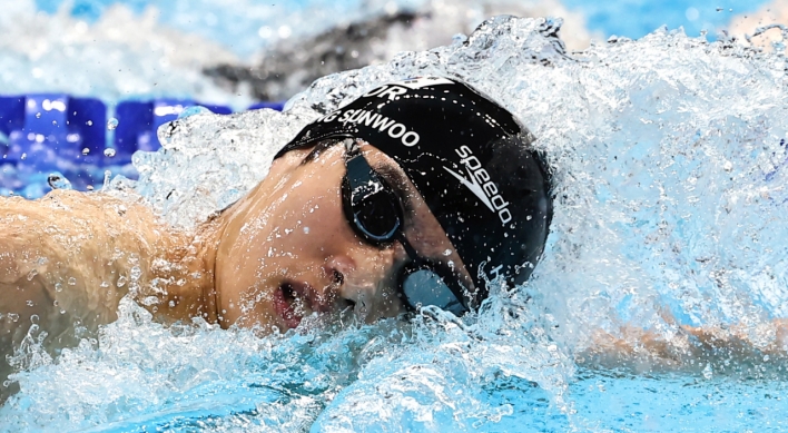 [Tokyo Olympics] Teen swimmer Hwang Sun-woo breaks natl. record in 100m freestyle