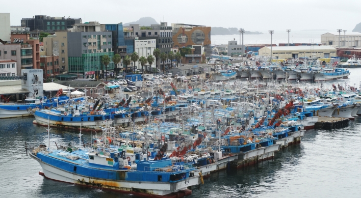 Moon urges thorough measures to minimize damage from Typhoon Omais