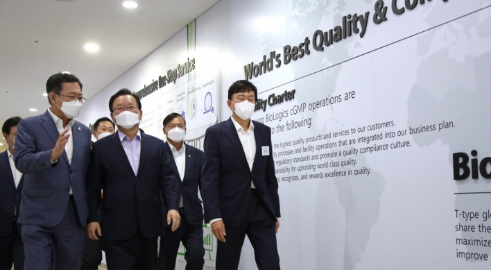 PM visits Samsung Biologics, but keeps quiet on availability of Moderna doses