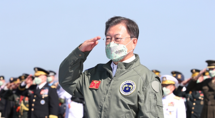 Moon voices strong confidence in defense posture after N. Koera missile test