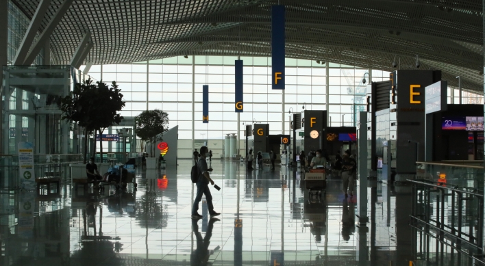 Incheon airport's daily passenger number drops below 10,000 in Sept.