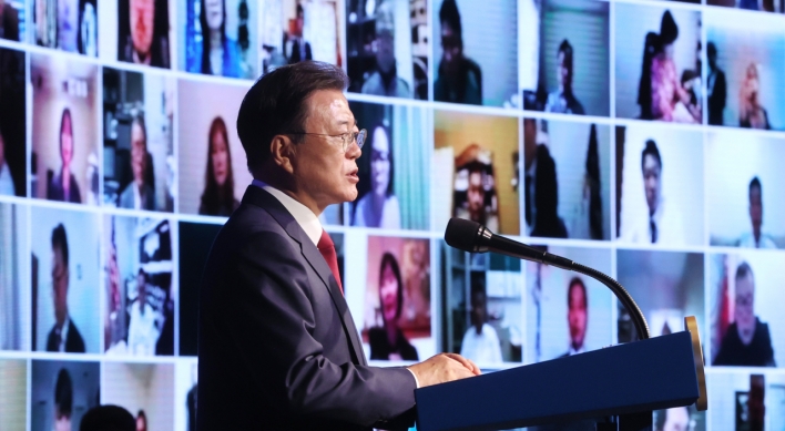 Moon calls for co-prosperity with N. Korea after restoration of cross-border hotlines