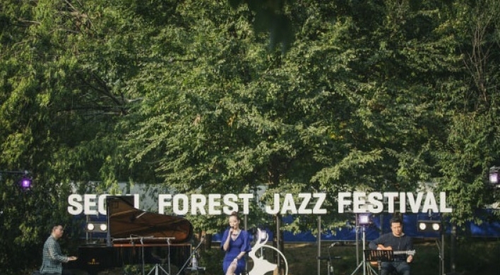 Jazz fests to add autumn ambience with in-person concerts