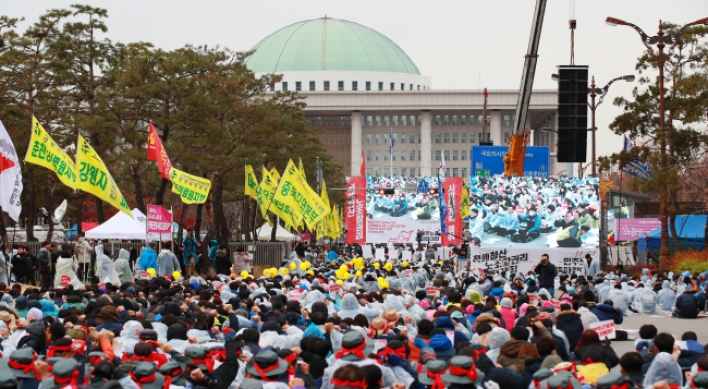 Umbrella union to hold large-scale rally during next week's one-day general strike