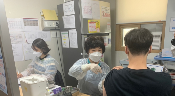 [From the scene] Teens eager to put pandemic behind them, return to school