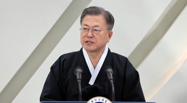 Moon urges Japan to face history and be humble before it