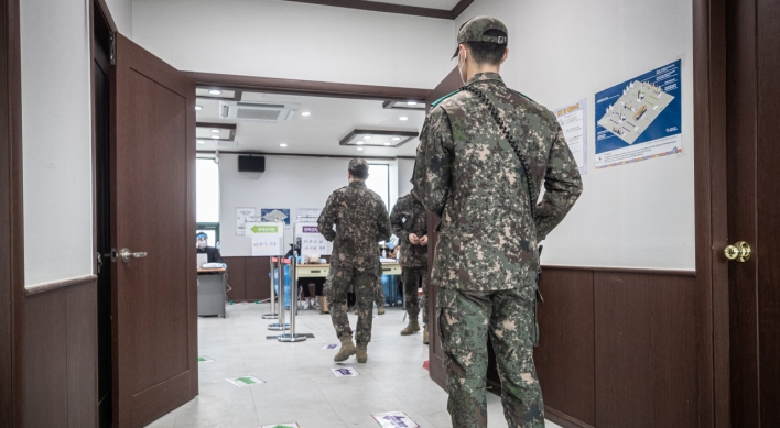 Troops begin casting early votes for next week's presidential election