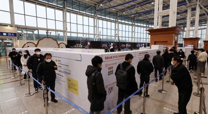 S. Korea prepares separate voting areas, hospital polling stations amid soaring COVID-19 cases