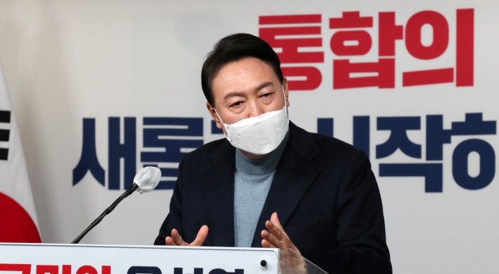 Yoon to meet pandemic-hit small merchants in first outreach since election