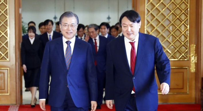 Moon, Yoon to hold luncheon on Wednesday