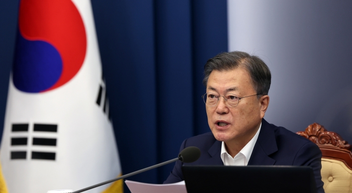 Moon vows to fulfill his duty as commander-in-chief until end of term