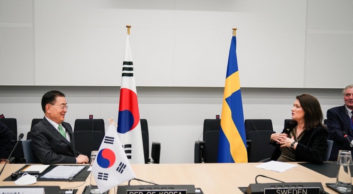 S. Korea holds FM talks with Sweden, Finland