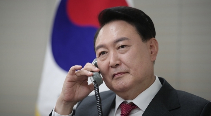 Yoon to hold phone call with IOC chief