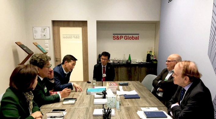 Hanwha CEO attends Davos forum as member of Yoon’s delegation
