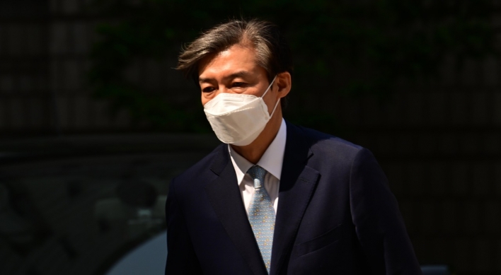 Right-wing YouTube channel ordered to compensate ex-justice minister Cho for defamation