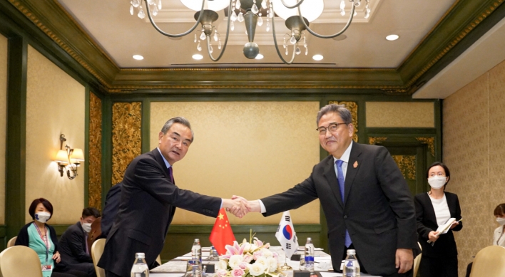 Seoul's foreign minister underscores values of freedom, human rights in talks with China