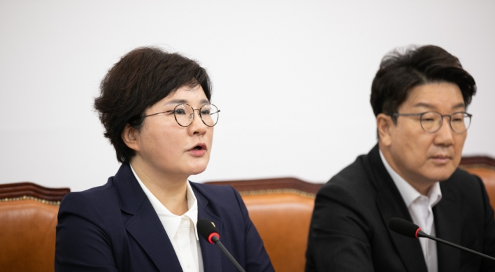 Another ruling party lawmaker quits Supreme Council