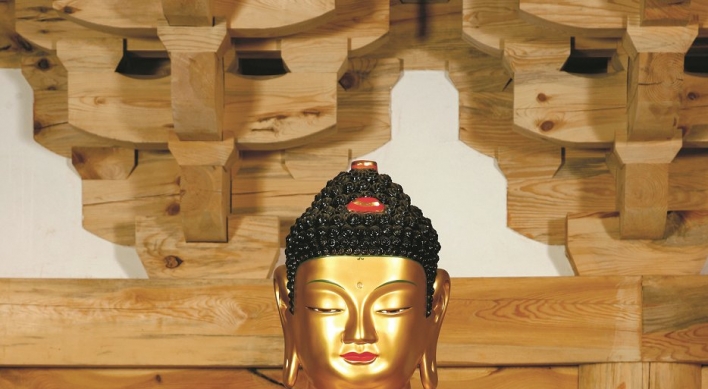 [Photo News] Ninth-century wooden Buddhas