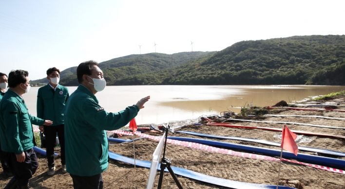 Yoon designates typhoon-hit Pohang, Gyeongju as special disaster zone