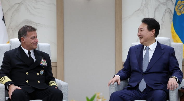 Yoon meets US Indo-Pacific Command chief amid N. Korea's missile launches