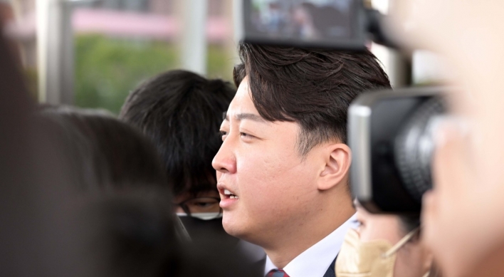 Disgraced Lee Jun-seok officially kicked out of ruling party