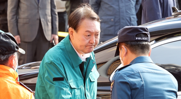 Yoon enraged by police inaction on calls on night of Itaewon tragedy: official