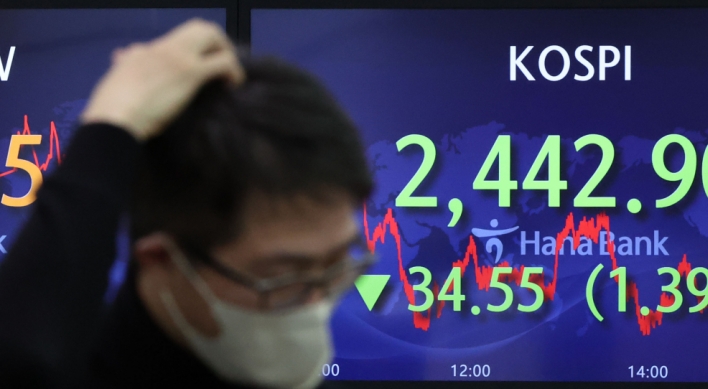 Seoul shares open higher on tech gains