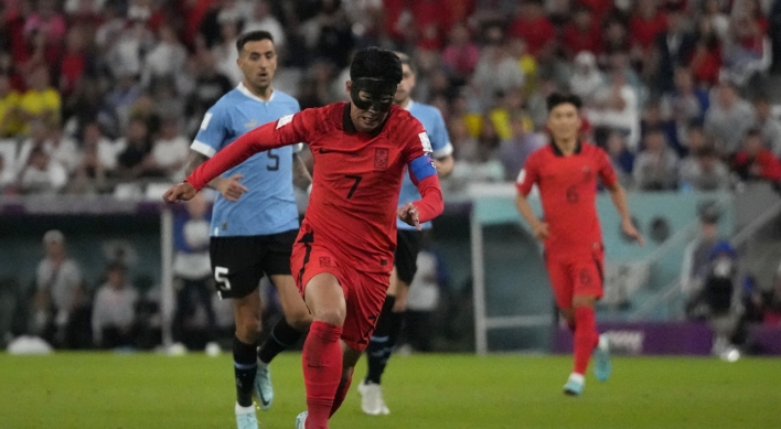South Korea holds Uruguay to a 0-0 tie
