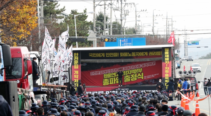 Truckers' strike cripples shipments in cement, steel industries