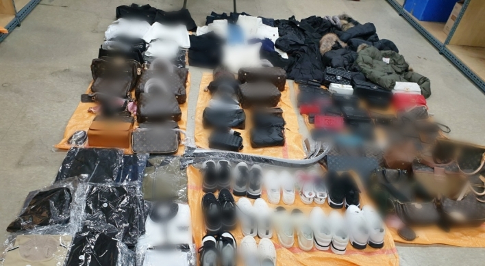 W3.9b worth of designer knock-offs seized by Seoul police