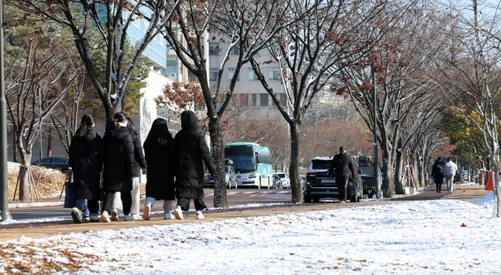 Heavy snowfall forecast to hit S. Korea's capital, central areas