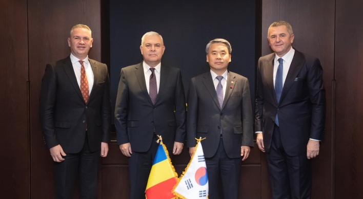 S. Korean, Romanian defense chiefs discuss security cooperation