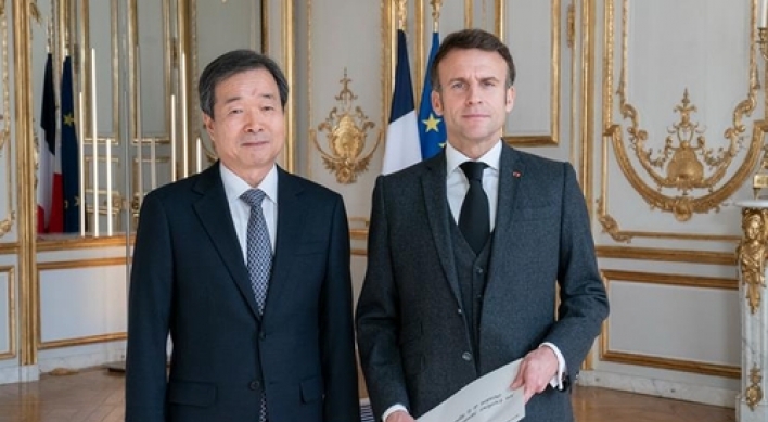 Macron hopes for early visit to S. Korea: envoy