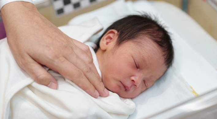 [Newsmaker] Korea logged lowest gender ratio at birth last year