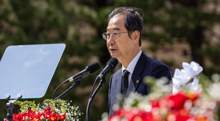 Yoon address remembers victims of April 3 massacre in Jeju