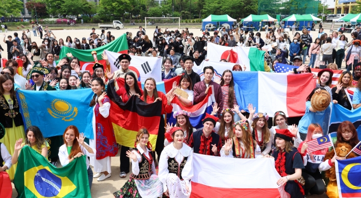 [Photo News] Foreign students celebrate cultural diversity