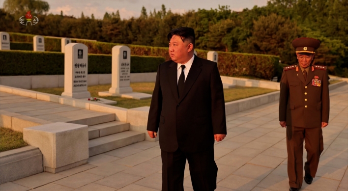 NK leader estimated to weigh about 140 kg with significant sleep disorders: spy agency