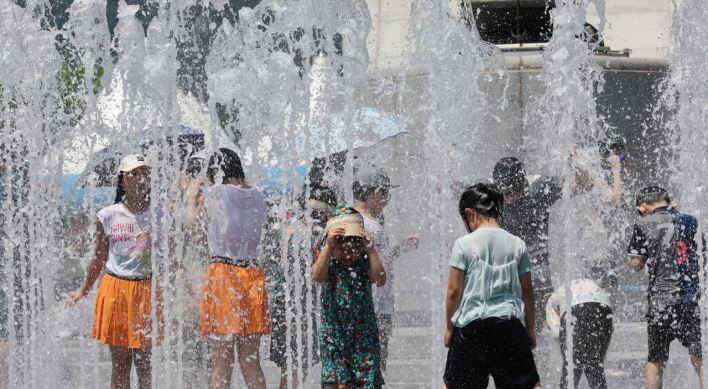 Seoul gets first heat wave advisory this year